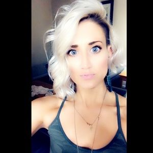 Meet your Posher, Abby